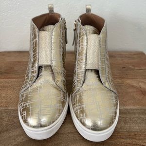 L. PAOLO metallic leather gold wedge women booties.